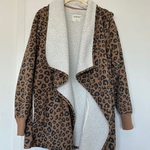 Abercrombie and fitch leopard Sherpa cardigan